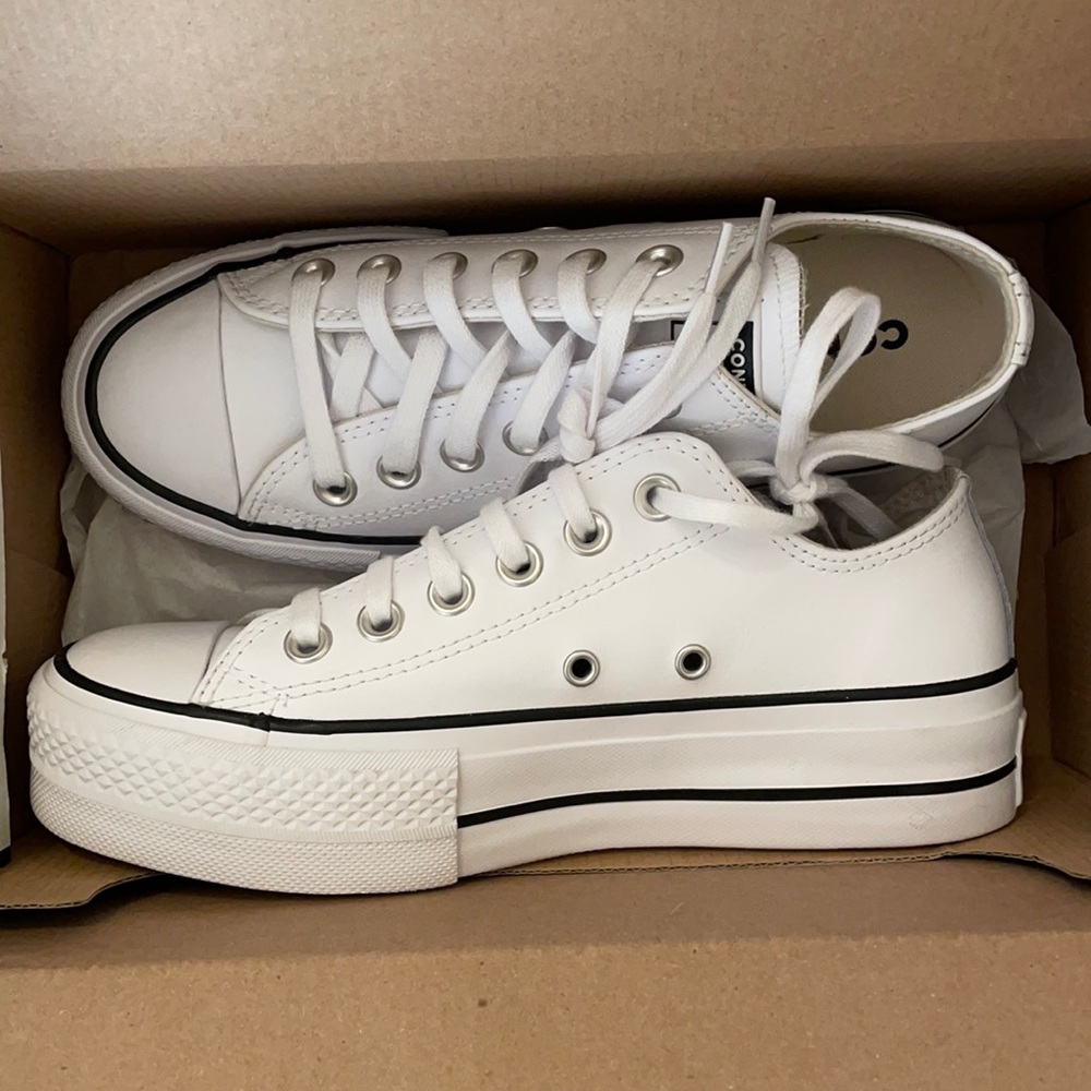Converse Platform LEATHER Size 5.5 Women in White. New